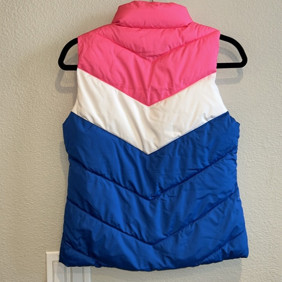 Gap Puffy Vest Size XSmall Retro Style Jacket/Coat Never Worn - Picture 2 of 7